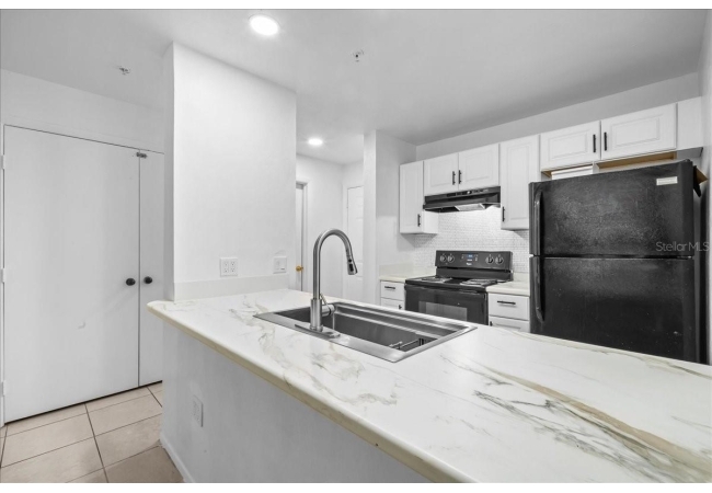 4000 SW 23RD ST #4-305 Condo photo 10
