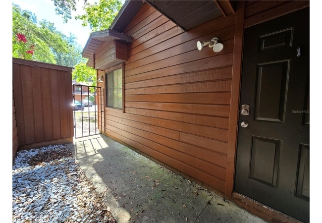 842 SW 55TH TER Condo photo 3