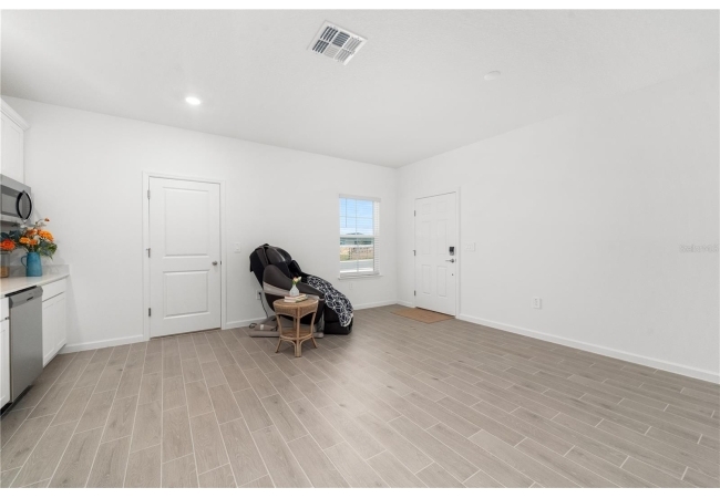 13941 NW CONVERGENCE BLVD House photo 35