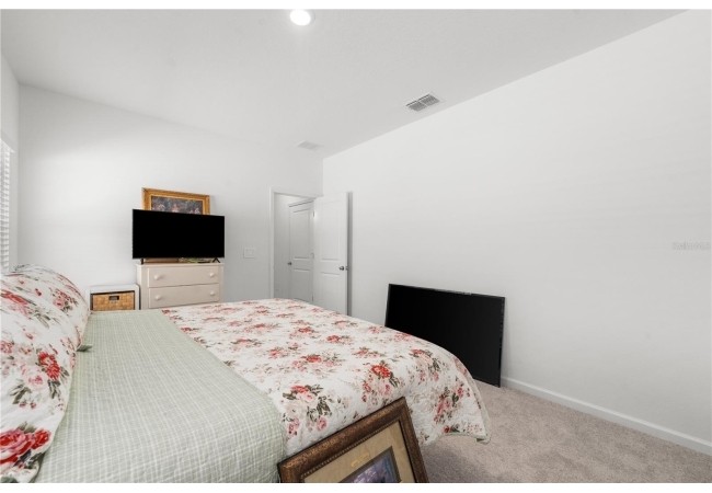 13941 NW CONVERGENCE BLVD House photo 32