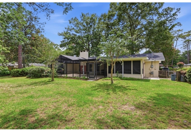 1911 NW 22ND DR House photo 8