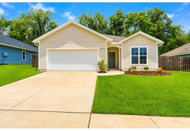 12174 NW 162ND DR House photo 1