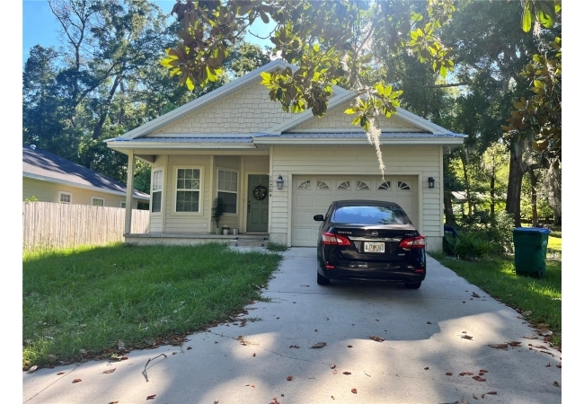 15704 NW 140TH ST House photo 1
