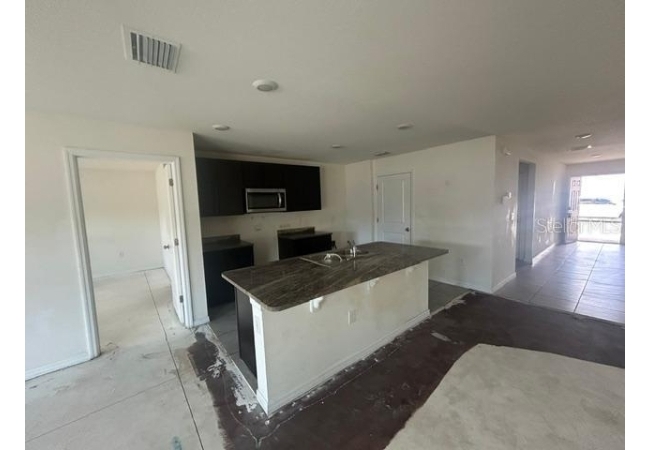 24528 NW 7TH LN House photo 3