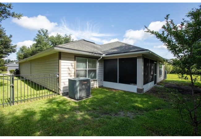 8123 NW 51ST DR House photo 5