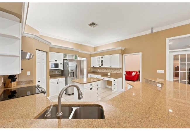 2015 NW 89TH DR House photo 12