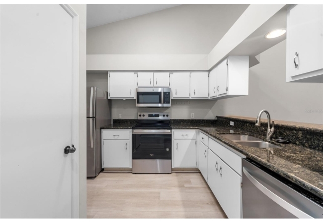 4700 SW ARCHER RD #68 Condo photo 11