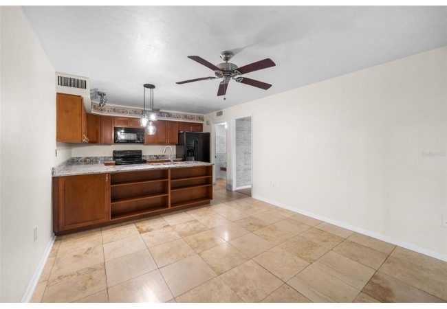 1653 NW 19TH CIR Condo photo 6
