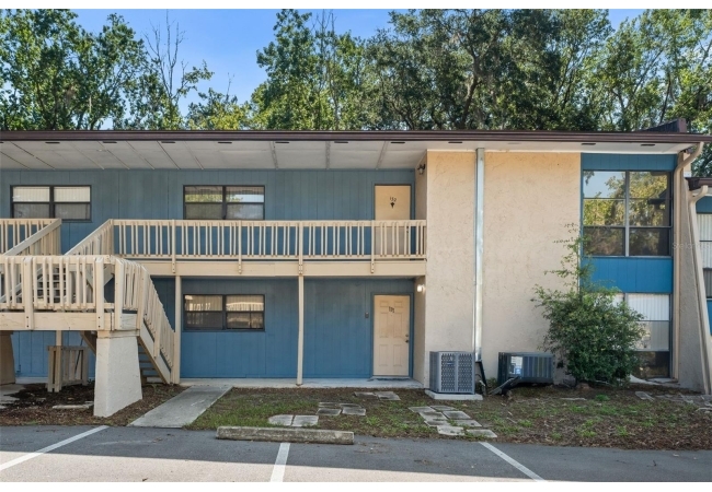 2811 SW ARCHER RD #P131 Condo photo 1