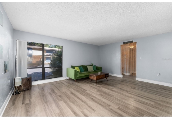 2811 SW ARCHER RD #P131 Condo photo 2