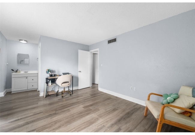2811 SW ARCHER RD #P131 Condo photo 6