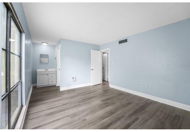 2811 SW ARCHER RD #P131 Condo photo 9