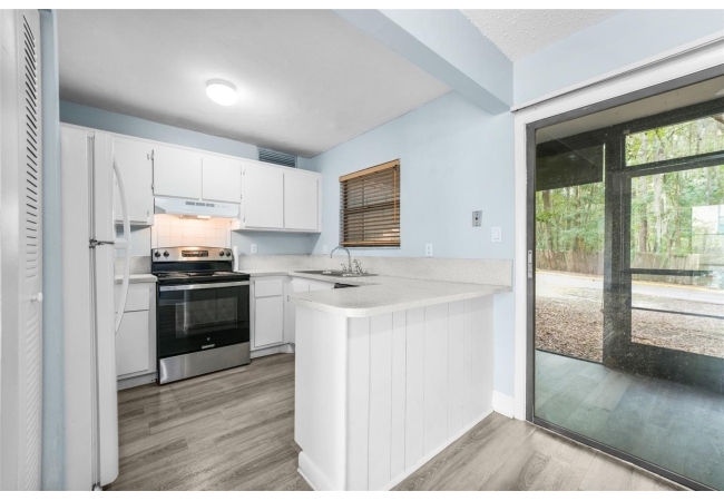 2811 SW ARCHER RD #P131 Condo photo 16