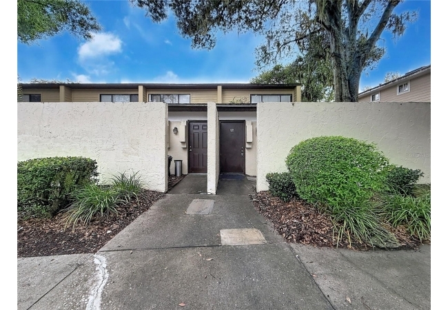 2508 SW 35TH PL #A6 Condo photo 1