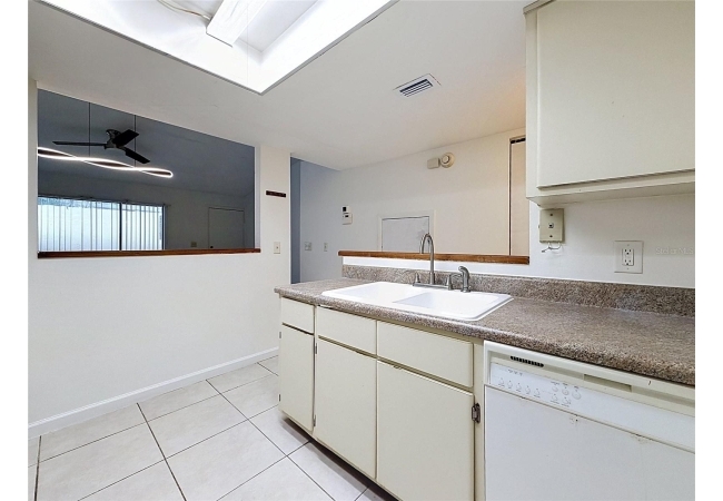 2508 SW 35TH PL #A6 Condo photo 7