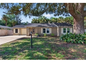 715 NW 22ND AVE