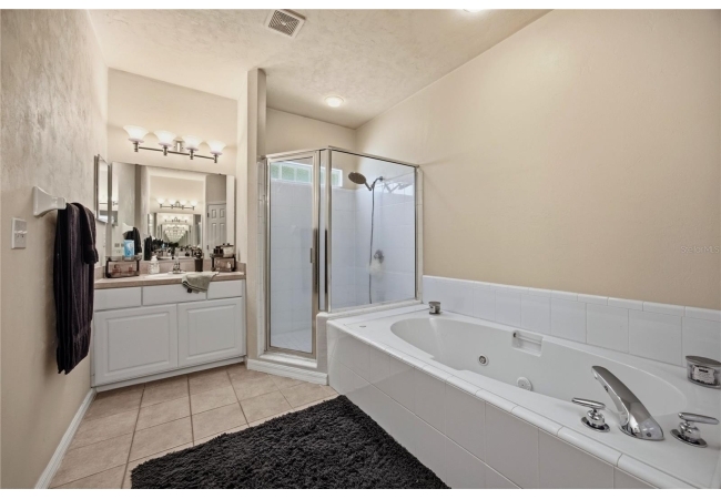 11684 NW 18TH PL House photo 17