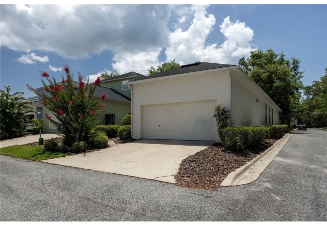 11684 NW 18TH PL House photo 32