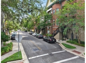 125 NE 4TH ST #38