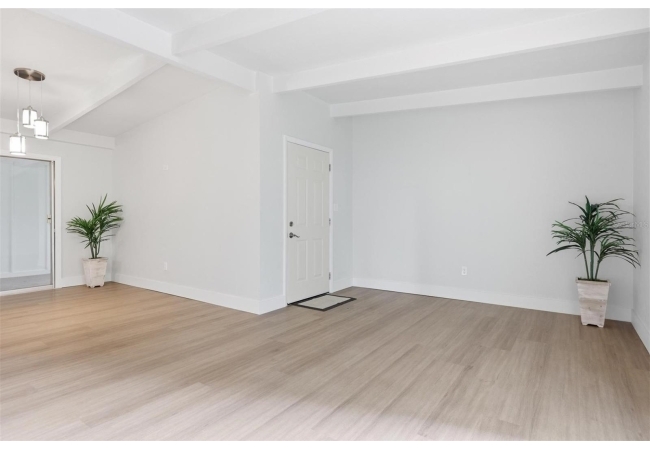 2832 NE 11TH TER House photo 15