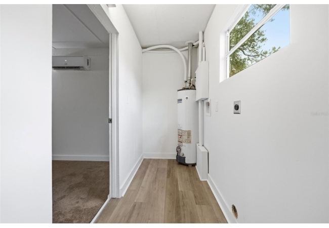 2832 NE 11TH TER House photo 39
