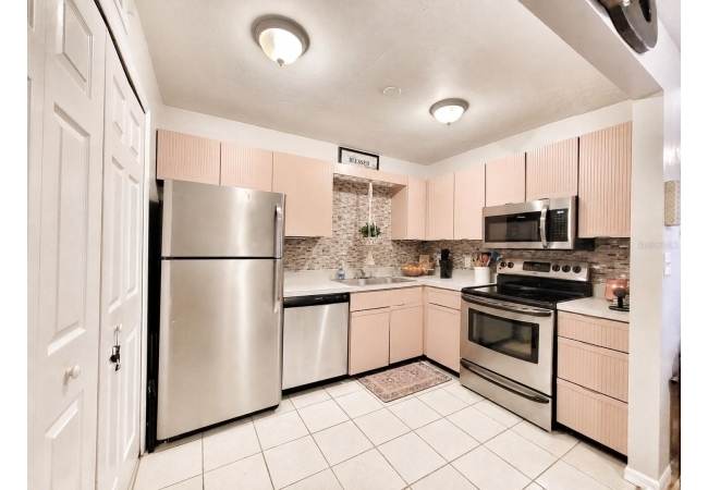 3464 NW 37TH AVE Condo photo 13