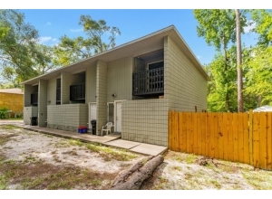 724 SW 68TH TER