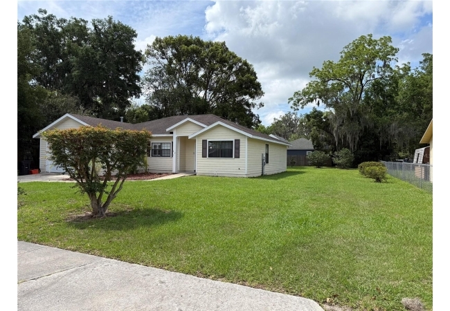 821 NW 7TH AVE House photo 3