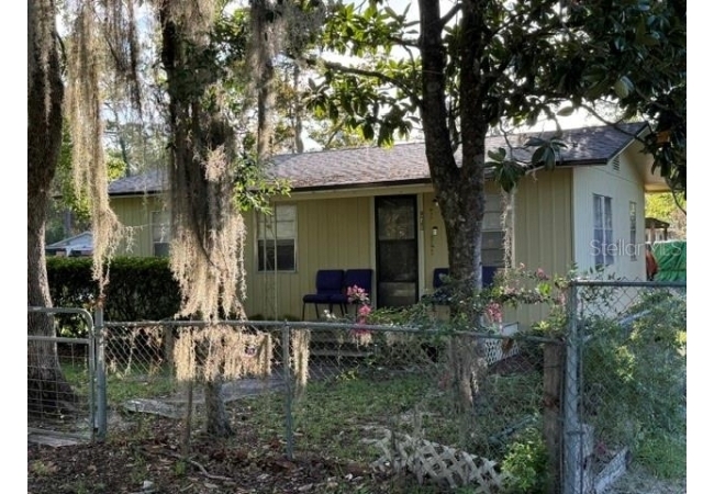 917 NE 25TH ST House photo 2