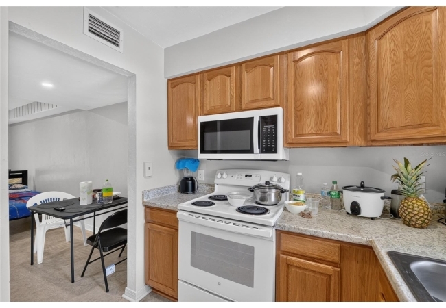 4123 SW 15TH PL #2 Condo photo 5