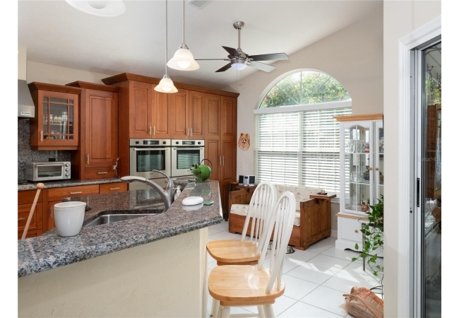 6126 NW 36TH DR House photo 10