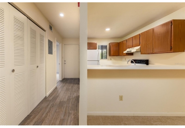 83 SE 16TH AVE #E303 Condo photo 3