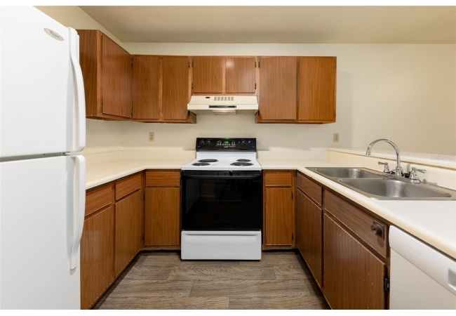 83 SE 16TH AVE #E303 Condo photo 4