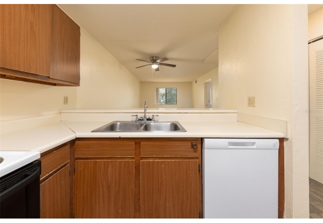 83 SE 16TH AVE #E303 Condo photo 6