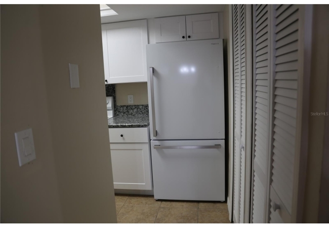 5831 SW 9TH PL Condo photo 5