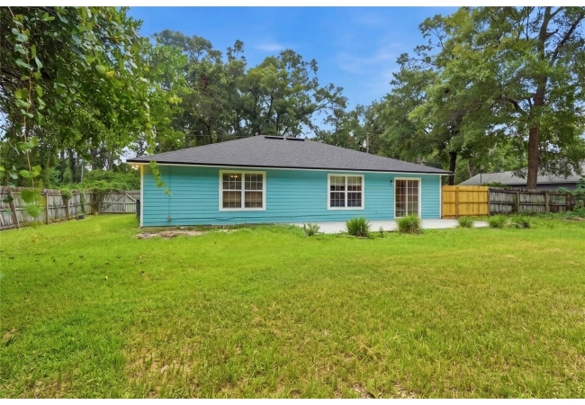 17686 NW 239TH TER House photo 19