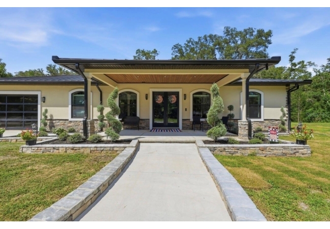 19826 NW 6TH AVE House photo 1
