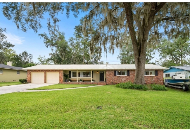 817 NW 37TH DR House photo 1