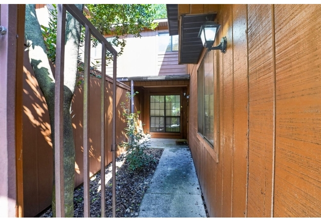 924 SW 57TH DR House photo 7