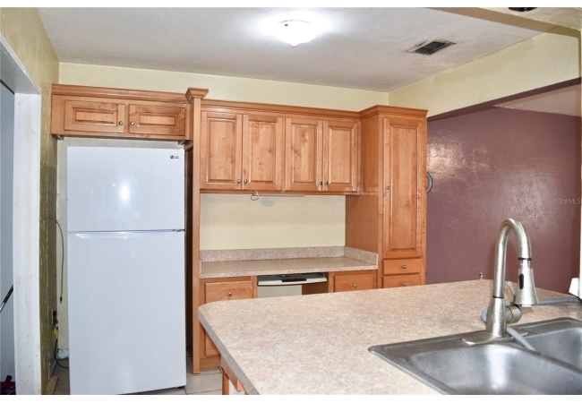 4614 SW 67TH TER Condo photo 14