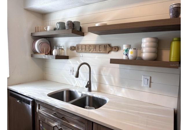 3414 NW 21ST DR #E4 Condo photo 6