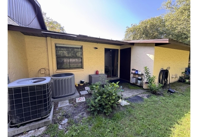 3414 NW 21ST DR #E4 Condo photo 17