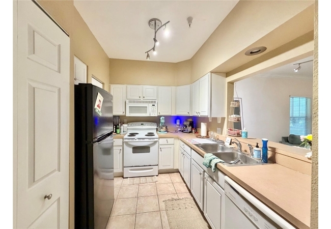 9177 SW 52ND RD #203 Condo photo 5