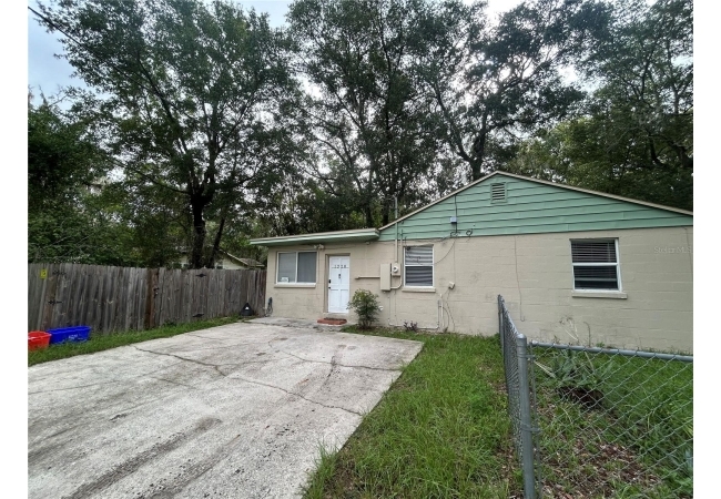 1220 NW 31 AVE House photo 1