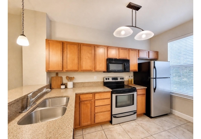 2508 SW 35TH PL #70 Condo photo 6