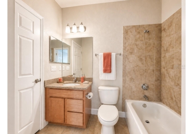2508 SW 35TH PL #70 Condo photo 12
