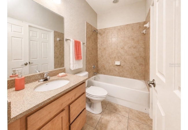 2508 SW 35TH PL #70 Condo photo 13