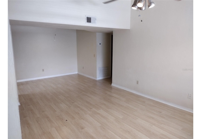 2360 SW ARCHER RD #510 Condo photo 4