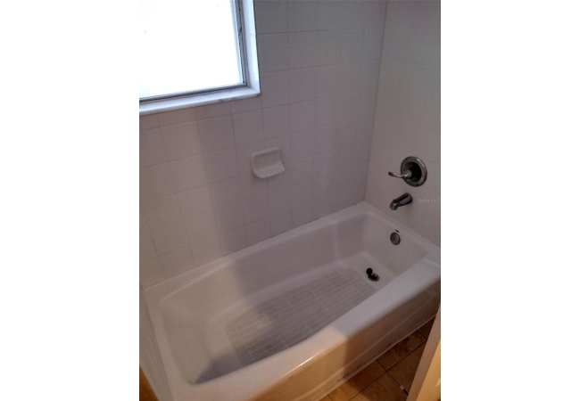 2360 SW ARCHER RD #510 Condo photo 10