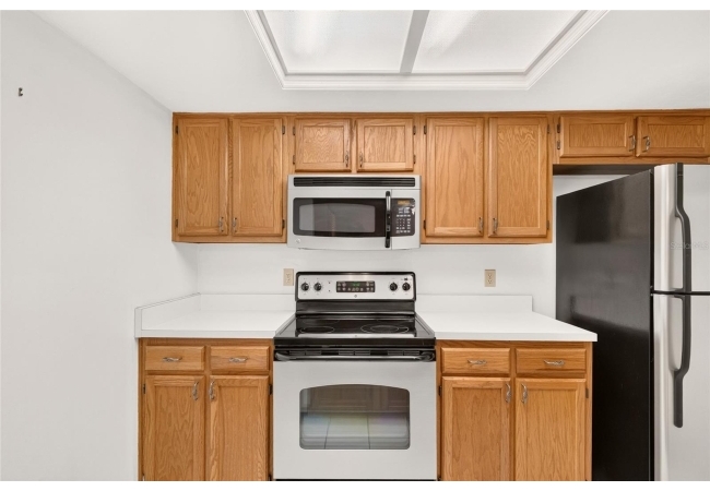 5846 SW 9TH PL Condo photo 15